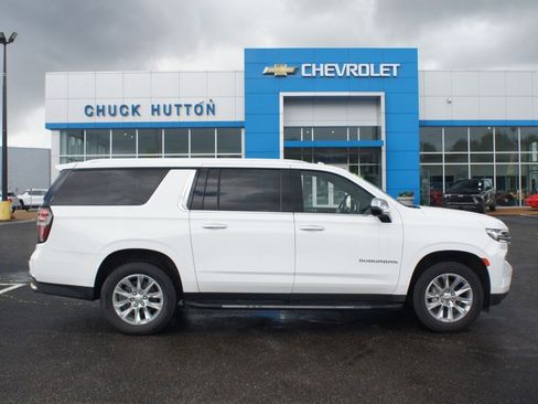 Used 2023 Chevrolet Suburban Premier RWD image 1