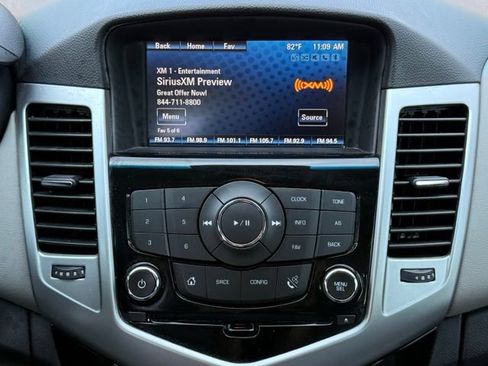 Used 2015 Chevrolet Cruze LT FWD image 26