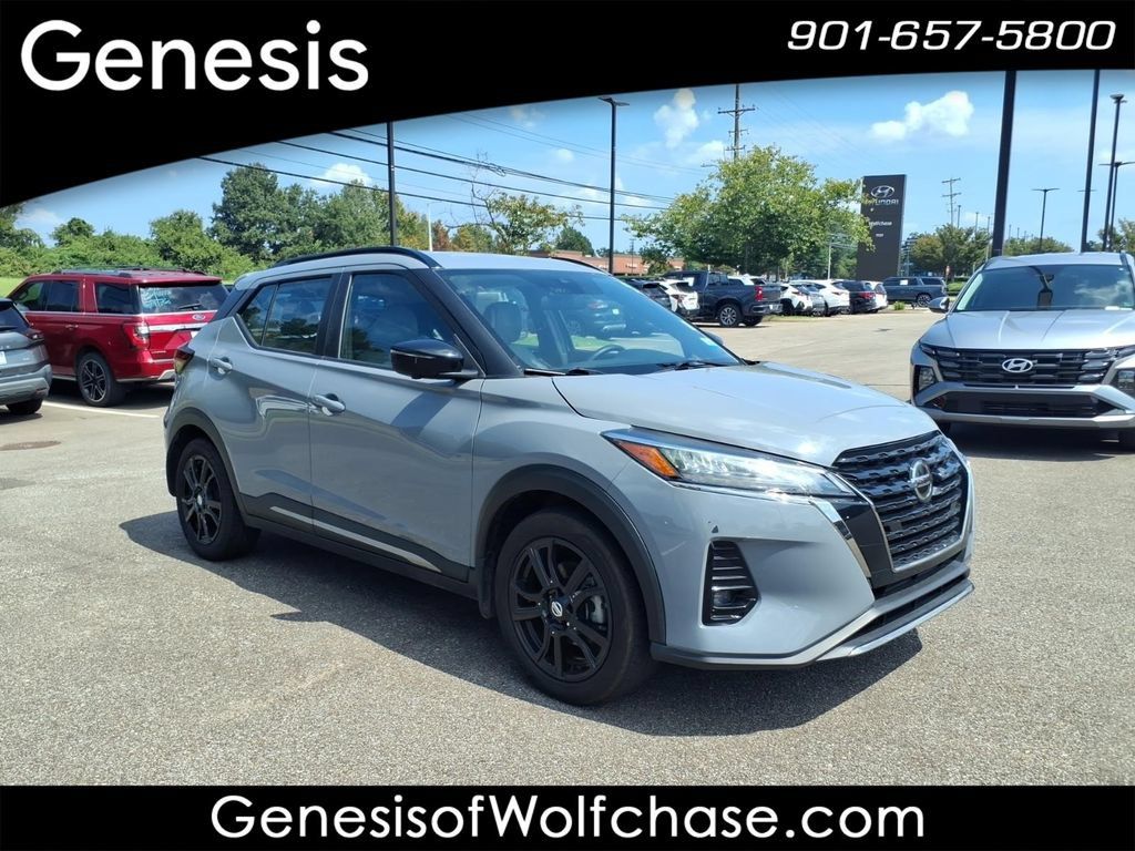 Used 2021 Nissan Kicks SR w/ SR Premium Package FWD image 7
