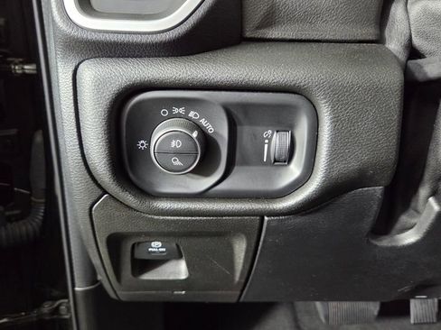 Used 2020 RAM 1500 Big Horn image 17