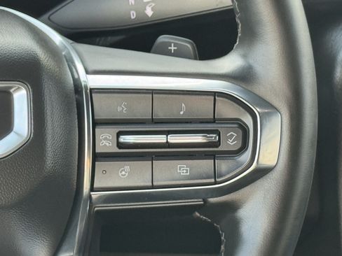 Used 2025 GMC Yukon Denali AWD/4WD image 14