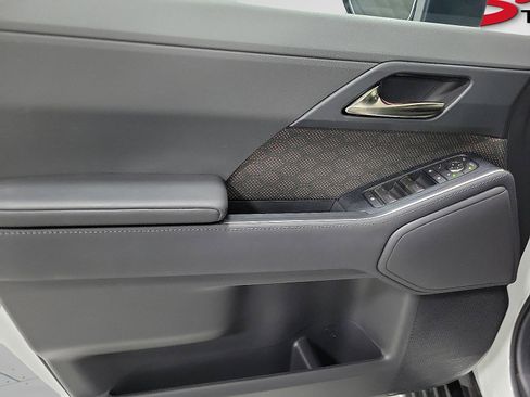 Used 2025 Lexus GX 550 w/ Accessory Package (2T) image 14