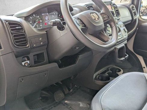 Used 2025 RAM ProMaster 2500 w/ Convenience Group FWD image 10