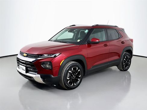 Used 2023 Chevrolet TrailBlazer LT w/ Convenience Package FWD image 5
