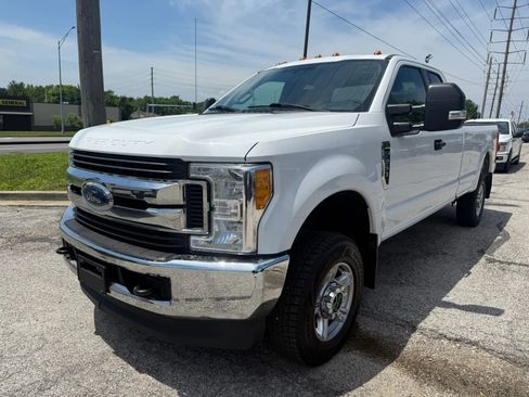 Used 2017 Ford F250 XLT w/ Camper Package AWD/4WD image 4