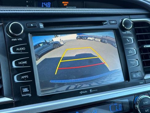 Used 2015 Toyota Highlander Limited Platinum image 17