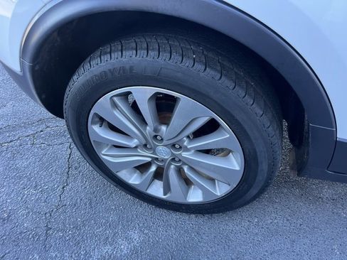 Used 2018 Buick Encore Preferred image 22