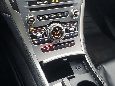 Used 2017 Lincoln MKZ Premiere image 17