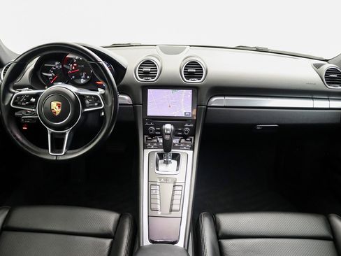 Used 2018 Porsche 718 Cayman RWD image 17