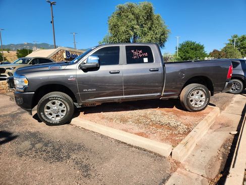 Used 2024 RAM 2500 Laramie w/ Safety Group AWD/4WD image 8