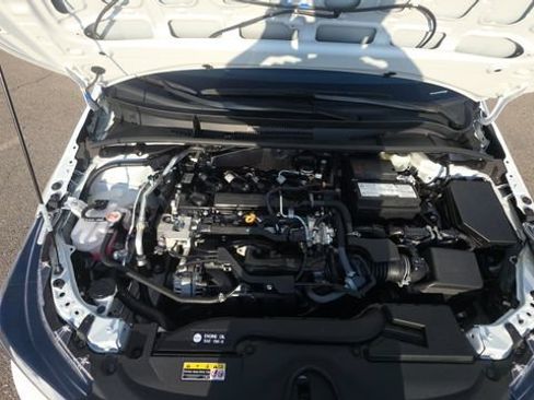 Used 2024 Toyota Corolla LE FWD image 32