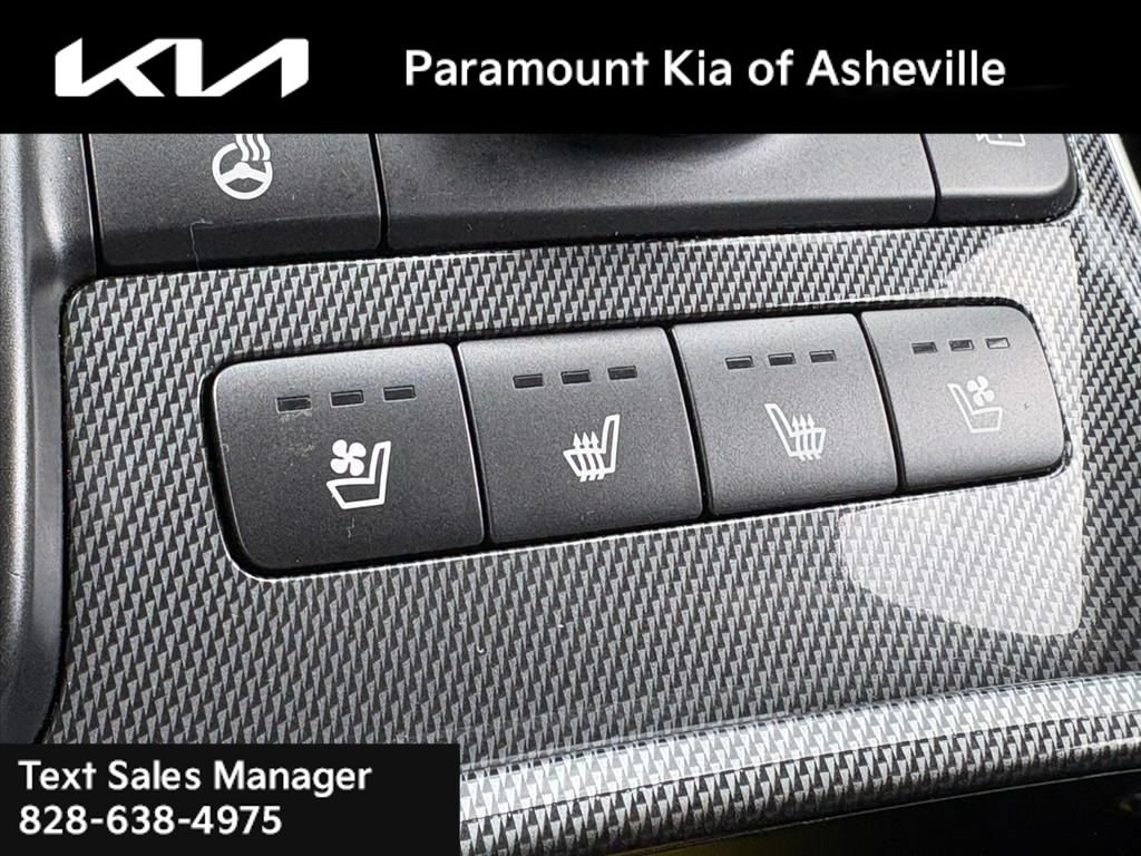 Used 2023 Hyundai Santa Fe Limited AWD/4WD image 16