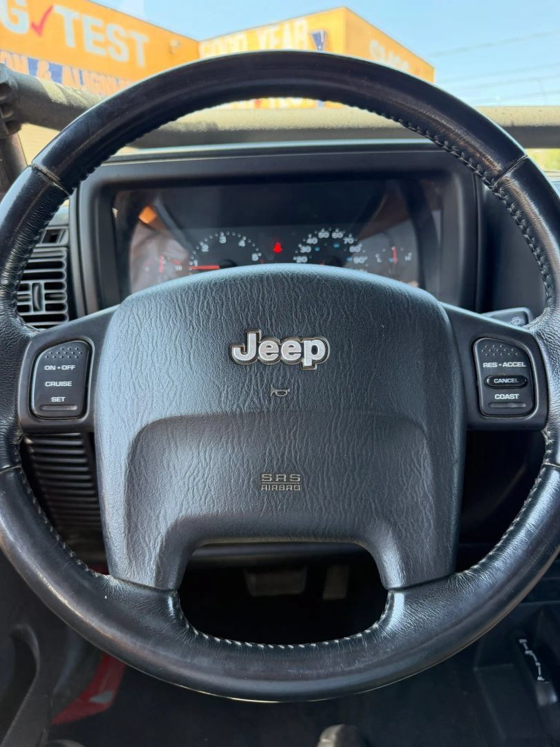 Used 2005 Jeep Wrangler Unlimited Rubicon AWD/4WD image 18