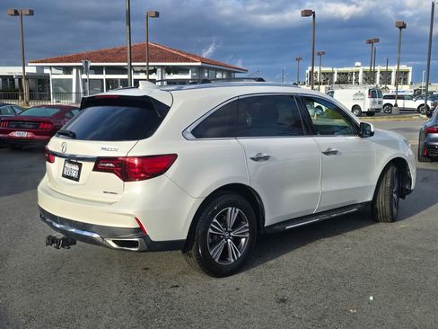 Used 2017 Acura MDX SH-AWD image 4