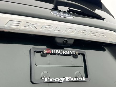 Used 2023 Ford Explorer Limited w/ Hybrid Equipment Group 310A image 13