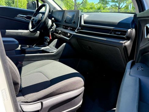 Certified 2023 Kia Sportage LX AWD/4WD image 12