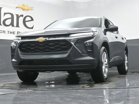 New 2026 Chevrolet Trax LS FWD image 34