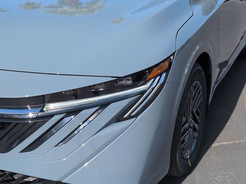 New 2026 Nissan Sentra SV w/ Floor Mat Package FWD image 8