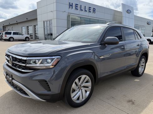 Used 2022 Volkswagen Atlas Cross Sport SE AWD/4WD image 3
