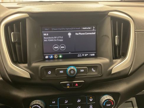 Used 2024 GMC Terrain SLE image 23