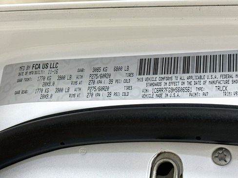 Used 2017 RAM 1500 Express AWD/4WD image 21