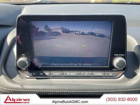 Used 2024 Nissan Rogue S FWD image 17