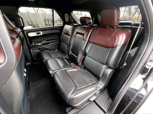 Used 2020 Ford Explorer Platinum w/ Premium Technology Package image 26