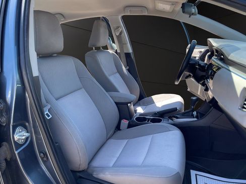 Used 2015 Toyota Corolla LE FWD image 16