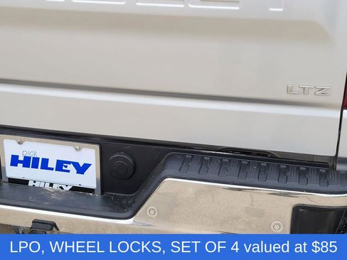 Used 2022 Chevrolet Silverado 1500 LTZ w/ Z71 Off-Road Package image 5