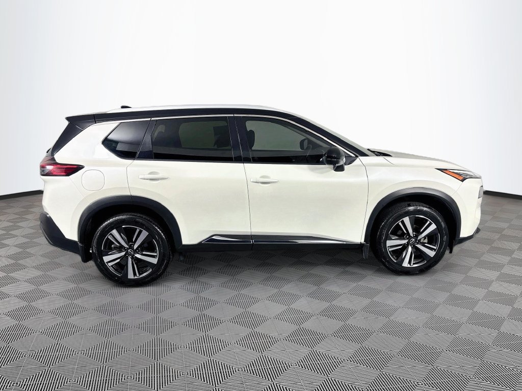 Used 2023 Nissan Rogue SL AWD/4WD image 8
