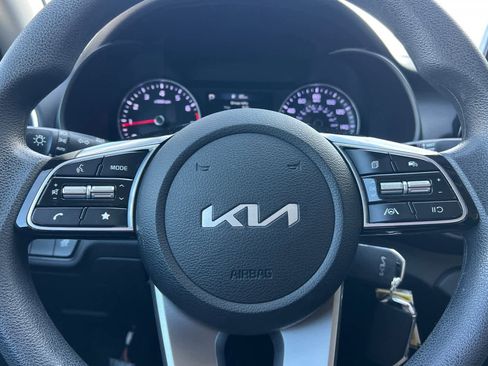 Used 2023 Kia Forte LXS image 23