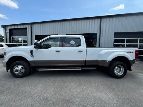 Used 2022 Ford F350 Lariat w/ Lariat Ultimate Package AWD/4WD image 6