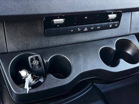 Used 2024 Mercedes-Benz Sprinter 2500 image 18