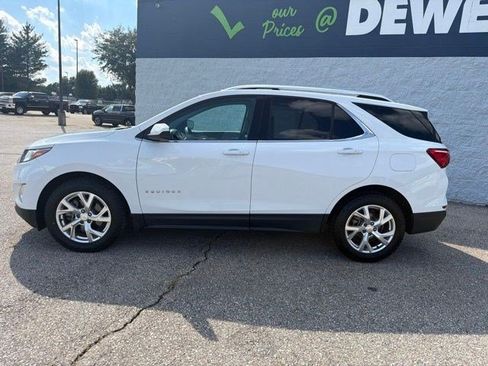 Used 2019 Chevrolet Equinox LT FWD image 2