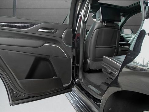 Used 2021 Cadillac Escalade Sport image 30