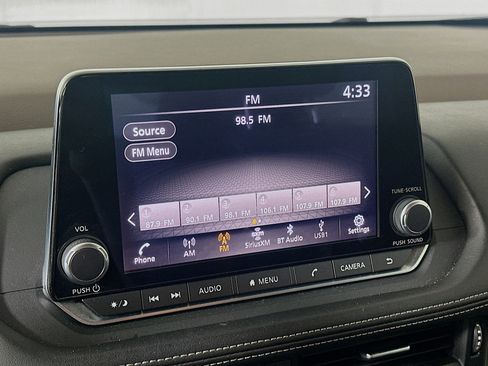 Used 2023 Nissan Rogue SV image 21