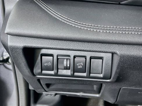 Used 2022 Subaru Outback Limited AWD/4WD image 11