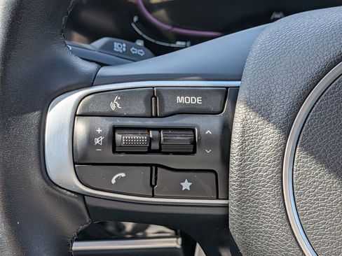 Used 2024 Kia Sportage EX FWD image 18