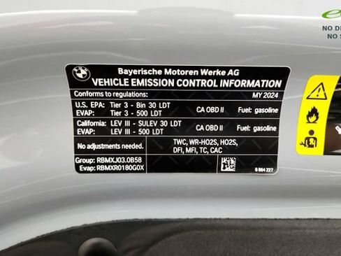 Used 2024 BMW X7 xDrive40i w/ M Sport Package AWD/4WD image 87