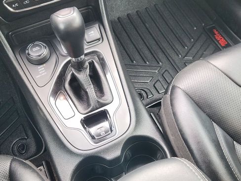 Used 2023 Jeep Cherokee Altitude Lux image 21