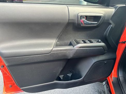 Used 2023 Toyota Tacoma TRD Pro AWD/4WD image 11
