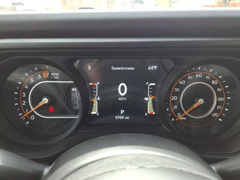 Used 2025 Jeep Gladiator Mojave image 26