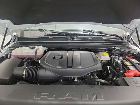 Used 2025 RAM 1500 Laramie image 31