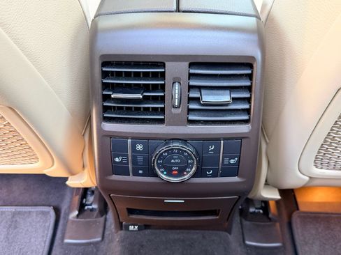 Used 2018 Mercedes-Benz GLS 550 4MATIC image 17