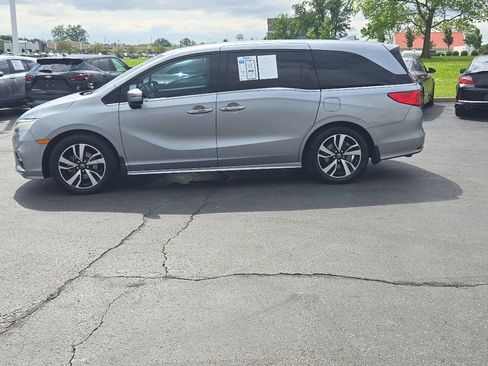 Used 2019 Honda Odyssey Elite image 2