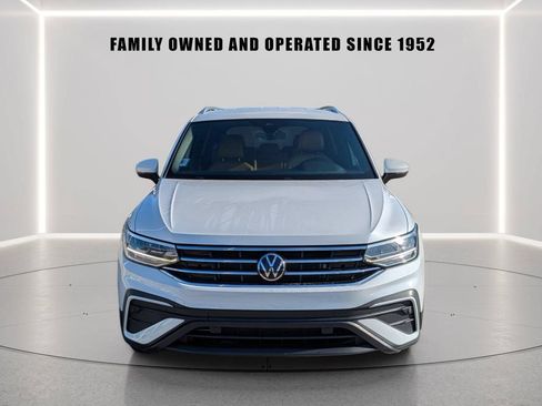 Used 2023 Volkswagen Tiguan SE FWD image 6
