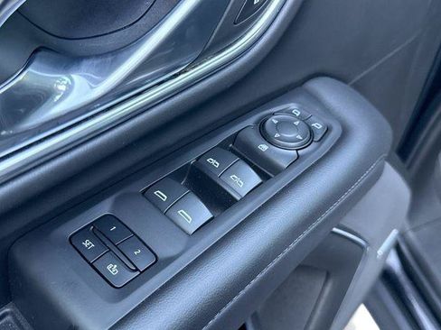 Used 2024 Chevrolet Tahoe LT RWD image 15