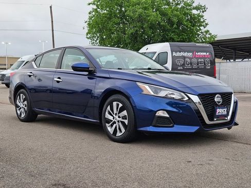 Used 2020 Nissan Altima 2.5 S image 3