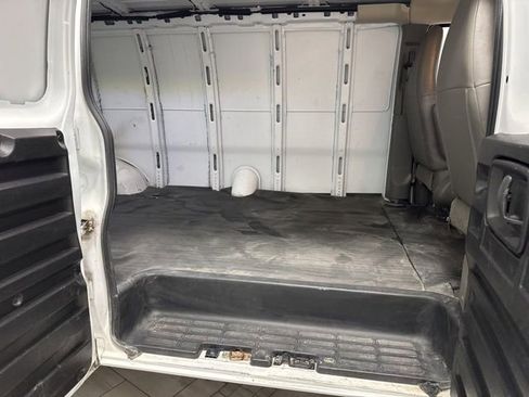 Used 2022 GMC Savana 2500 Extended RWD image 23