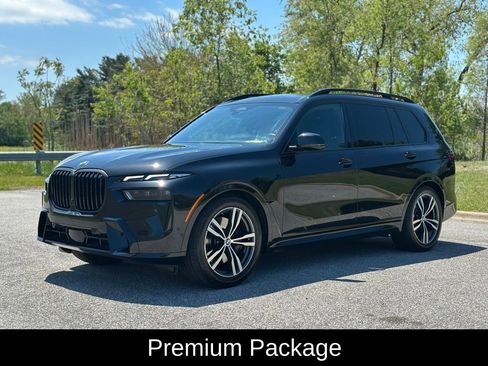 Certified 2024 BMW X7 xDrive40i w/ M Sport Package AWD/4WD image 3